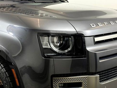 Used 2022 Land Rover Defender 110 X-Dynamic SE image 16