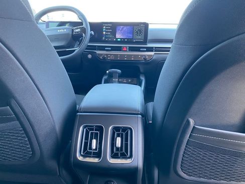 New 2026 Kia Sorento LX FWD image 25