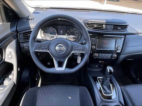 Used 2020 Nissan Rogue S FWD image 6