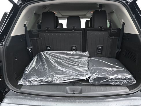 New 2026 Nissan Pathfinder Platinum w/ Cargo Package FWD image 19