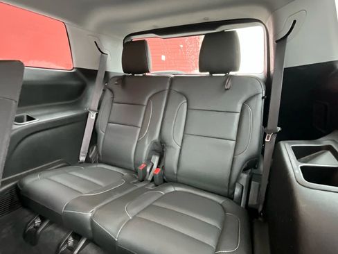 Used 2018 GMC Acadia SLT image 12