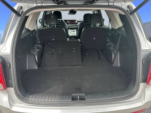 Used 2023 Hyundai Palisade SEL FWD image 9