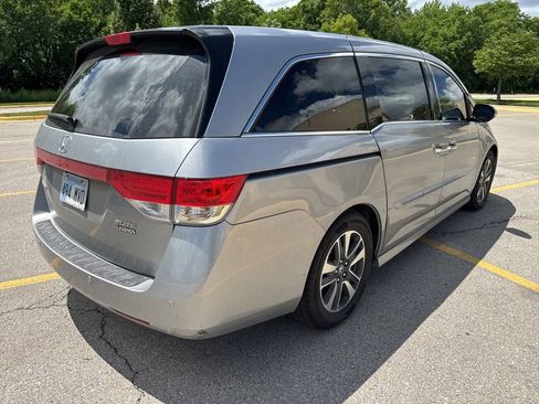 Used 2016 Honda Odyssey Touring Elite image 3