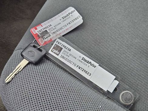 Used 2015 Nissan Frontier S image 30