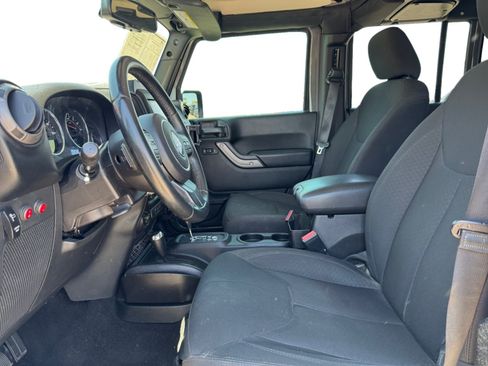 Used 2017 Jeep Wrangler Unlimited Sport w/ Quick Order Package 24S AWD/4WD image 10