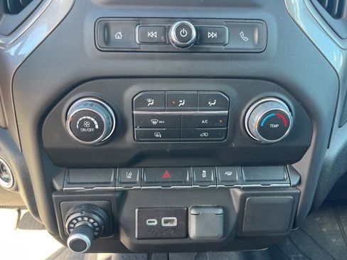 Used 2024 Chevrolet Silverado 2500 Custom image 25