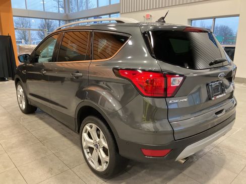 Used 2019 Ford Escape Titanium image 7