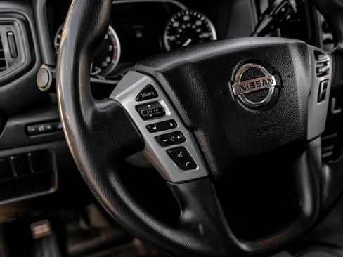 Used 2021 Nissan Titan S image 18