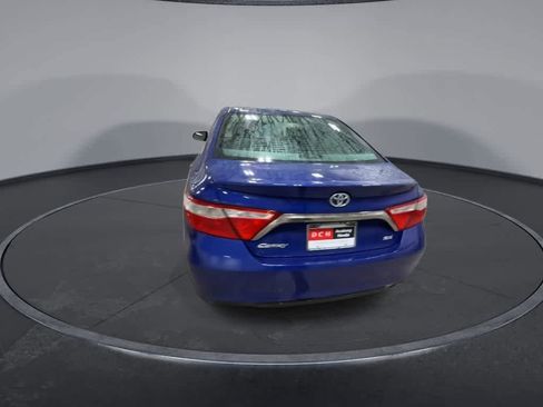 Used 2016 Toyota Camry SE image 7