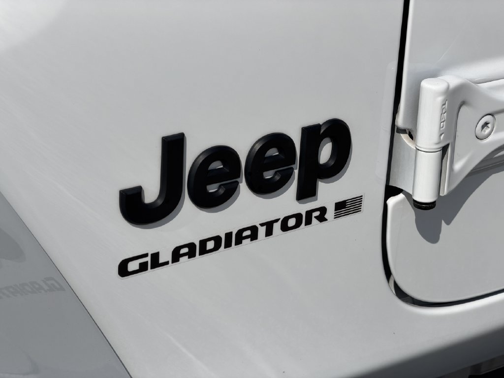 Used 2025 Jeep Gladiator Sport AWD/4WD image 10