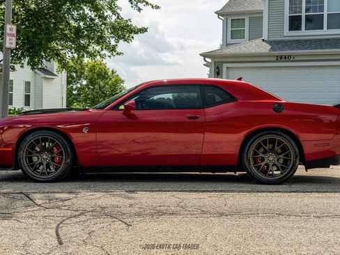 Used 2016 Dodge Challenger SRT Hellcat RWD image 3