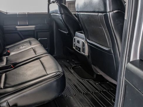 Used 2019 Ford F250 Lariat w/ Lariat Ultimate Package AWD/4WD image 35