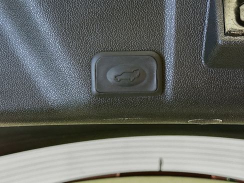 Used 2015 GMC Acadia SLT w/ Open Road Package image 31