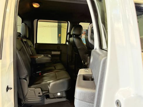 Used 2016 Ford F250 Lariat w/ Lariat Interior Package AWD/4WD image 14