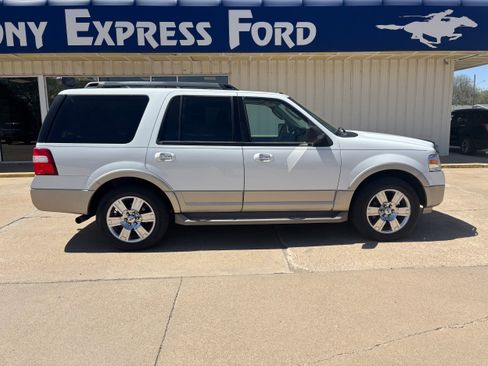 Used 2009 Ford Expedition Eddie Bauer AWD/4WD image 2