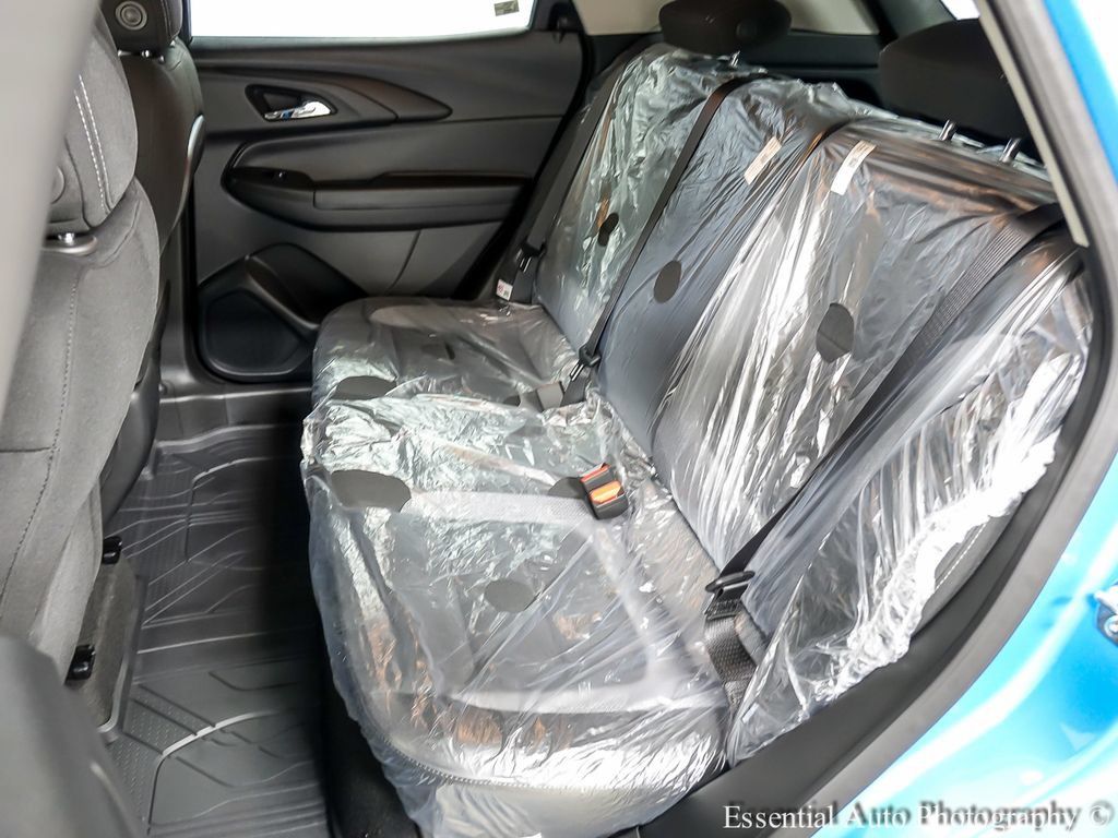Used 2026 Chevrolet TrailBlazer LT w/ LT Cold Weather Package FWD image 10