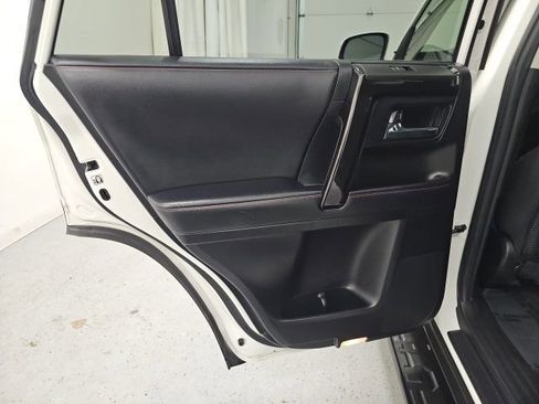 Used 2020 Toyota 4Runner TRD Off-Road image 27