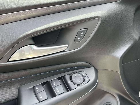 New 2026 Buick Envista Sport Touring w/ Convenience I Package FWD image 21