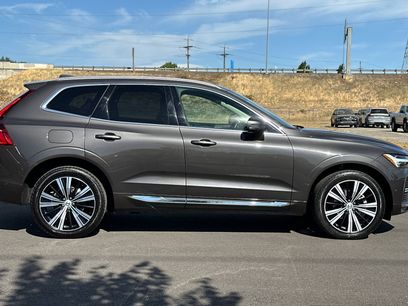 Used 2023 Volvo XC60 B5 Plus w/ Climate Package
