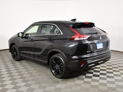 Used 2024 Mitsubishi Eclipse Cross LE AWD/4WD image 8