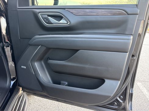 Used 2022 Chevrolet Tahoe LT image 18