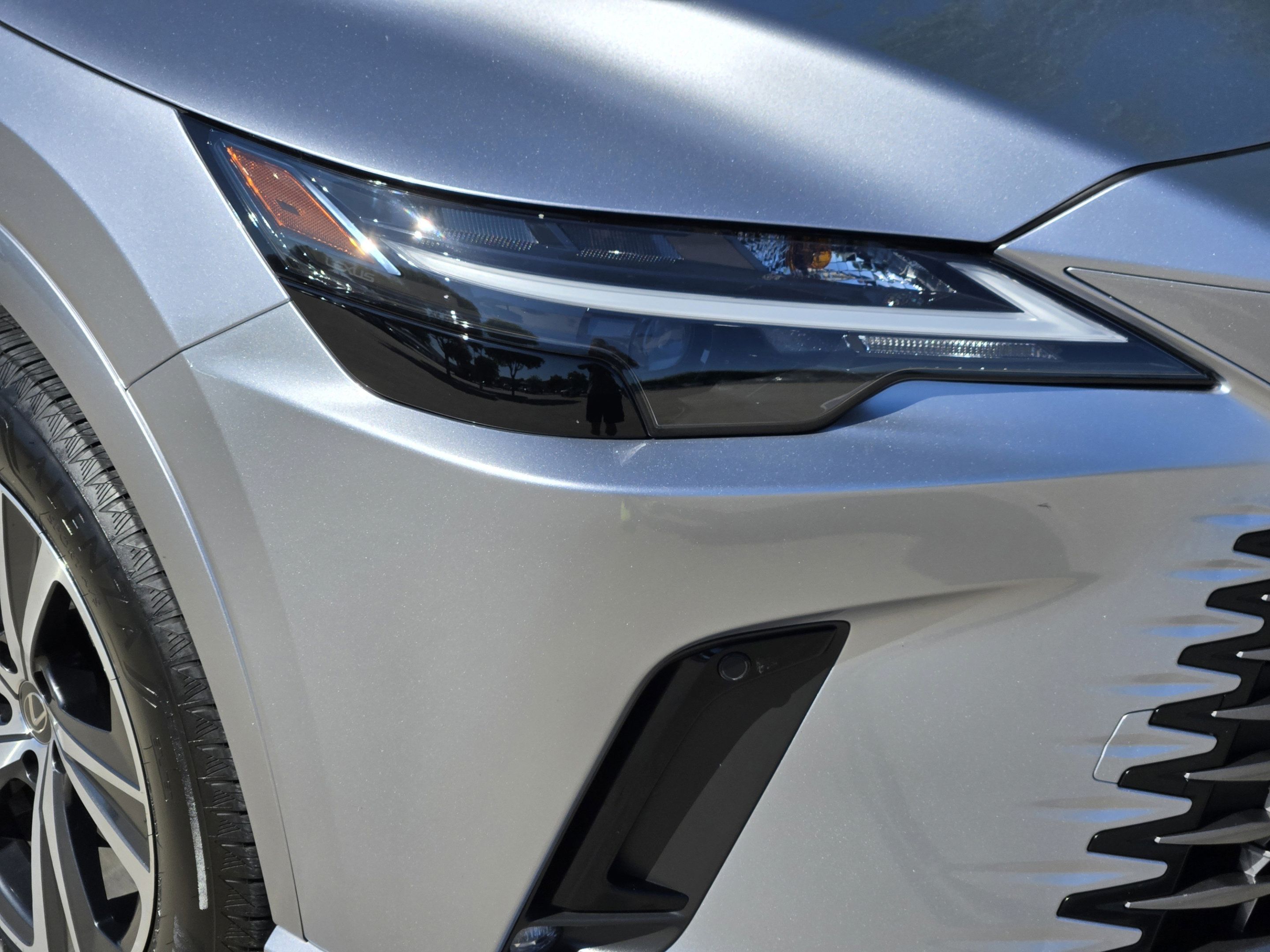 Used 2025 Lexus RX 350 Premium w/ Accessory Package (Z1) FWD image 36