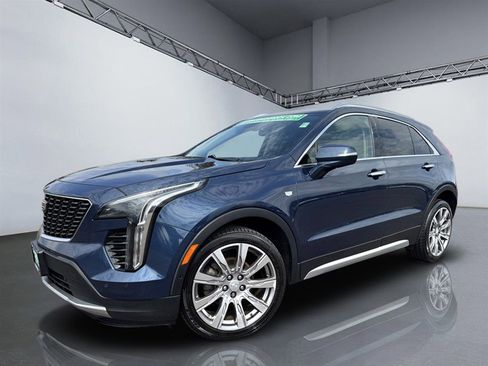 Used 2019 Cadillac XT4 Premium Luxury w/ Enhanced Visibility Package AWD/4WD image 28