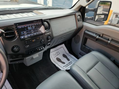 Used 2015 Ford F350 XL w/ Power Equipment Group AWD/4WD image 12