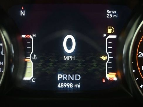 Used 2023 Jeep Wrangler Unlimited Rubicon AWD/4WD image 4