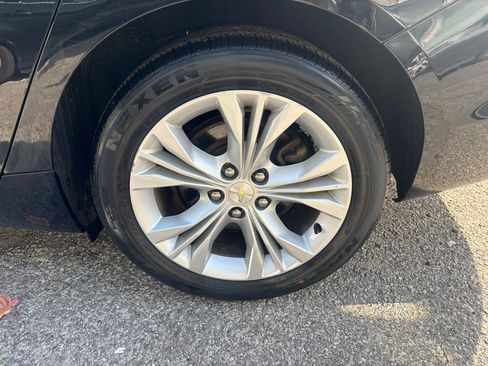 Used 2014 Chevrolet Impala LT w/ Convenience Package image 18