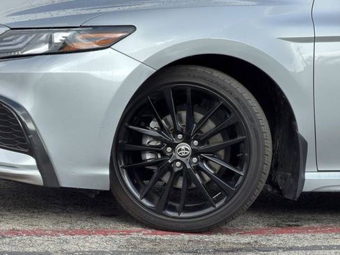 Used 2022 Toyota Camry XSE FWD image 8