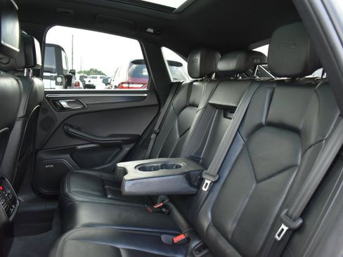 Used 2017 Porsche Macan GTS AWD/4WD image 27