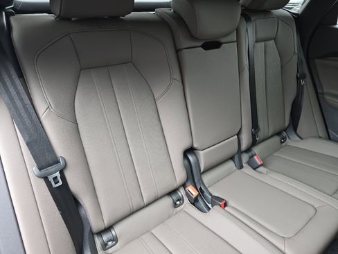 New 2025 Audi Q5 Premium Plus image 32