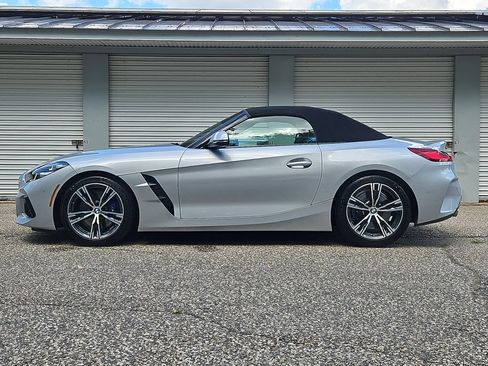 Used 2021 BMW Z4 sDrive30i w/ M Sport Package RWD image 2