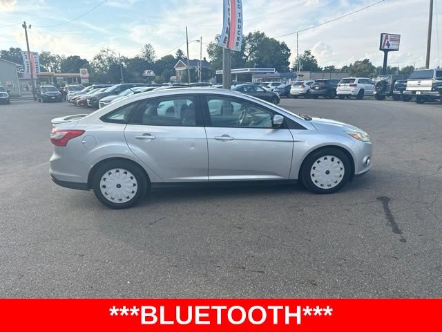 Used 2014 Ford Focus SE FWD image 2