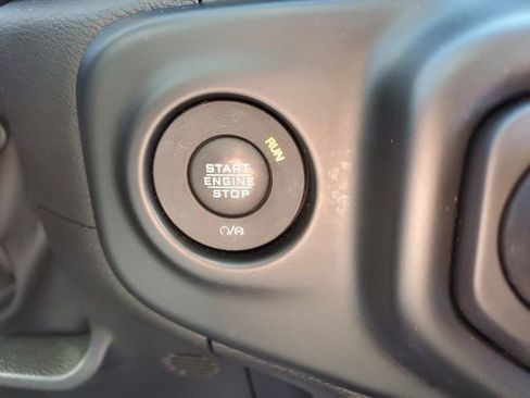 Used 2022 Jeep Wrangler Unlimited Sahara w/ Cold Weather Group AWD/4WD image 36
