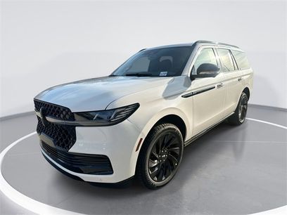 New 2025 Lincoln Navigator Reserve w/ Jet Appearance Package