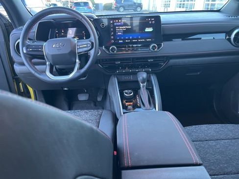 Used 2023 Chevrolet Colorado Z71 image 15