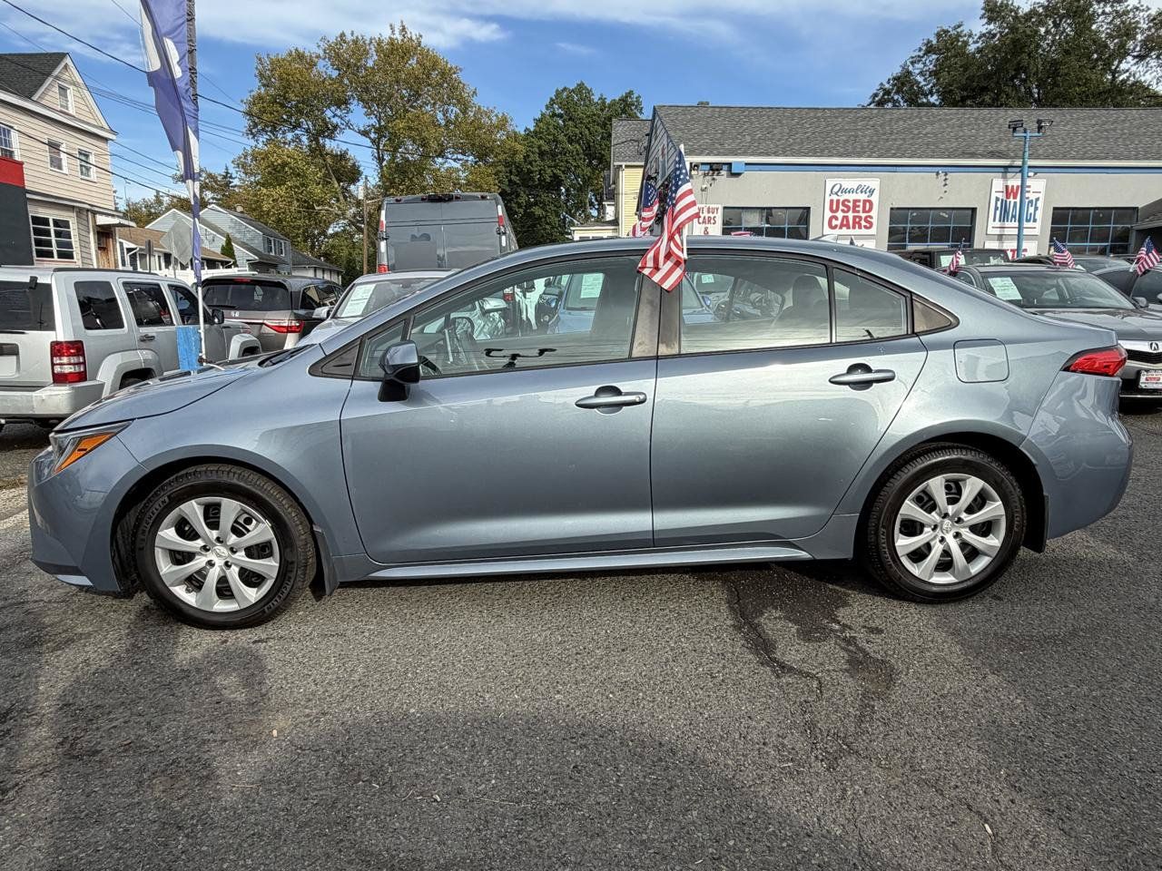 Used 2021 Toyota Corolla LE FWD image 5