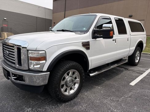 Used 2010 Ford F250 Lariat AWD/4WD image 3