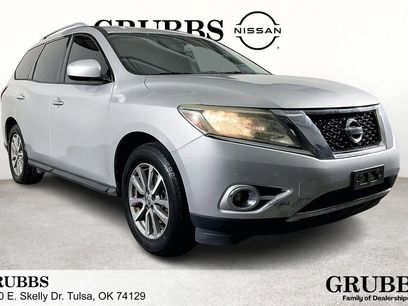Used 2015 Nissan Pathfinder SV