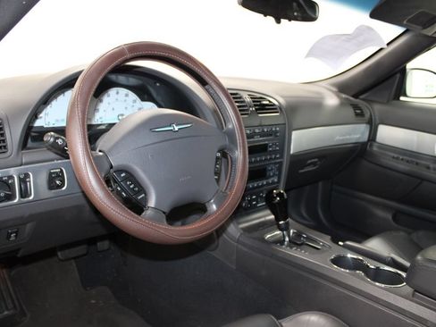 Used 2002 Ford Thunderbird RWD image 17