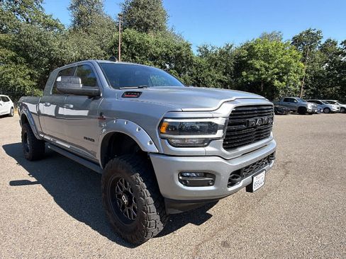 Used 2021 RAM 3500 Laramie w/ Night Edition AWD/4WD image 3