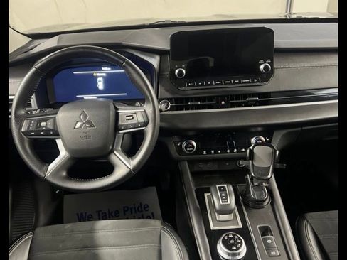 Used 2024 Mitsubishi Outlander SE AWD/4WD image 7
