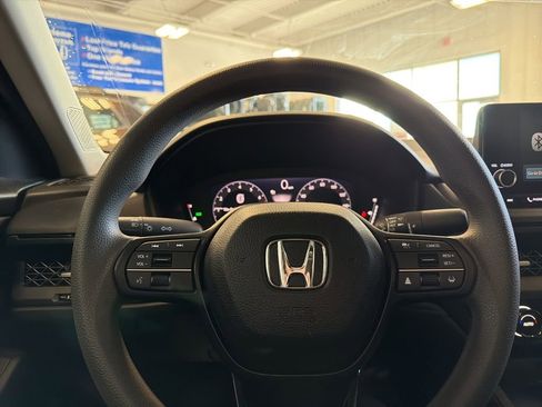 Certified 2025 Honda Accord SE image 15