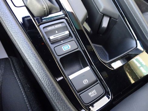 Used 2024 Honda Accord Sport image 17