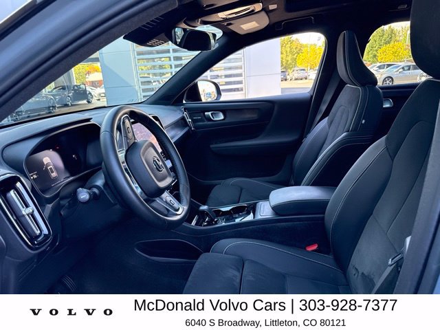Used 2023 Volvo XC40 Recharge Ultimate AWD/4WD image 8