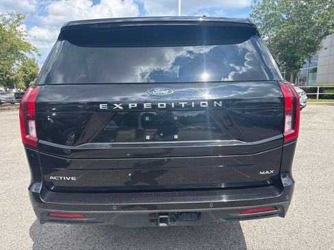 Used 2025 Ford Expedition Max Active AWD/4WD image 4