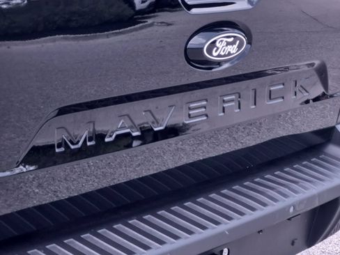 Used 2025 Ford Maverick Lariat w/ Black Appearance Package AWD/4WD image 13