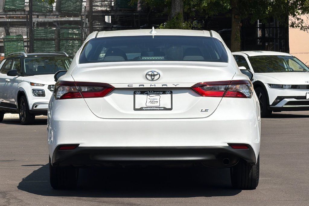 Used 2023 Toyota Camry LE FWD image 5